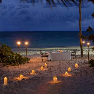 The Amazing Flameless Candle - Rechargeable Table Lighting